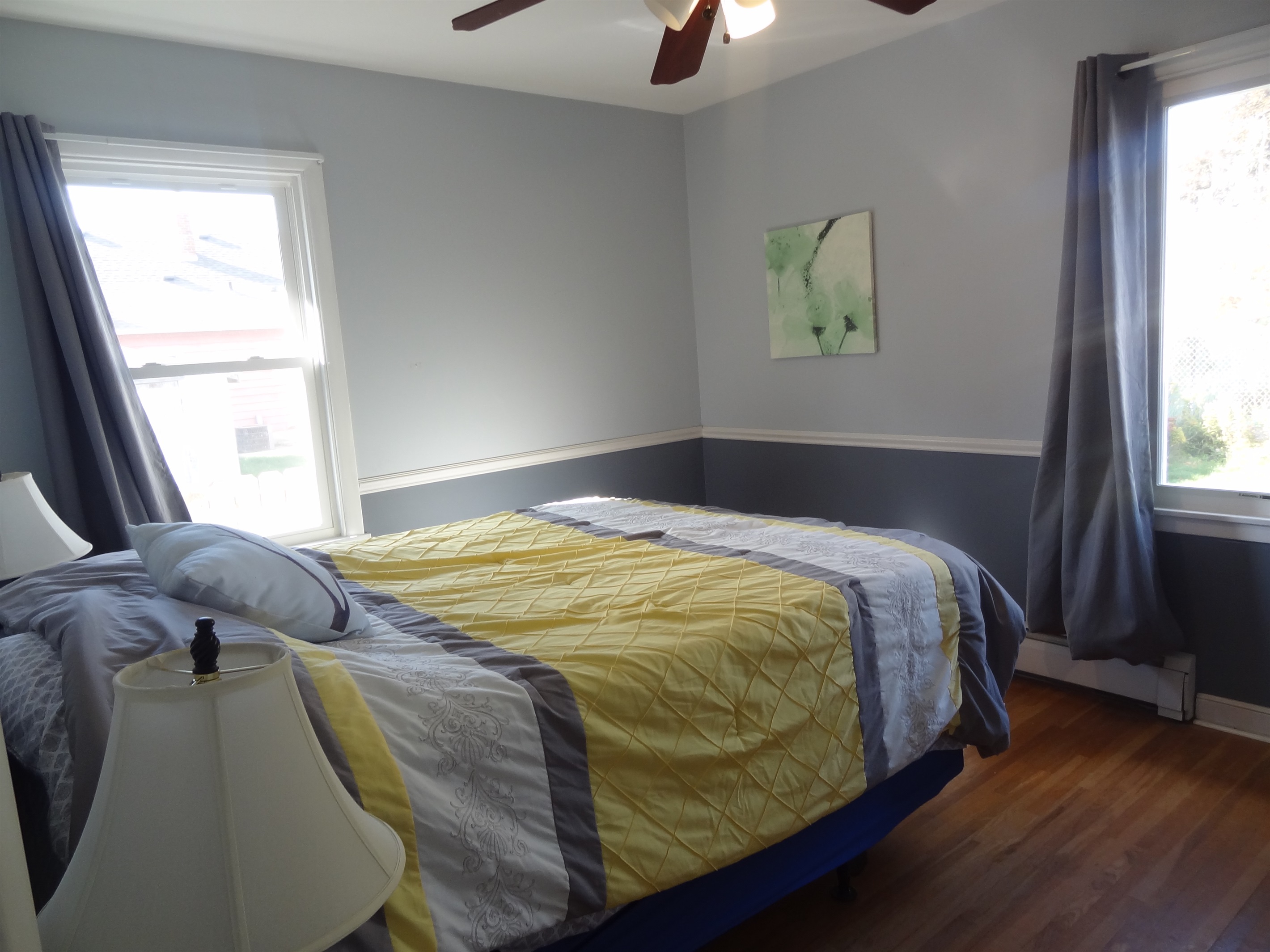 Bedroom 3 with queen bed