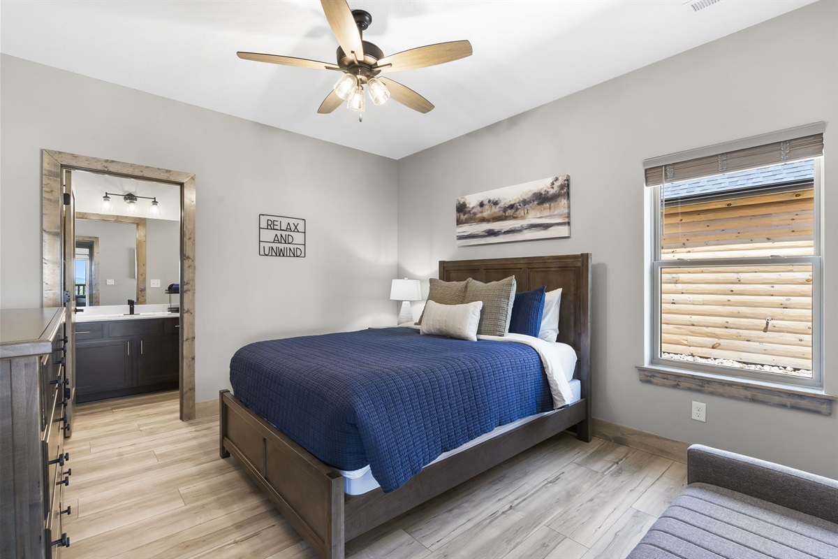 Queen bedroom #1 with ensuite bathroom