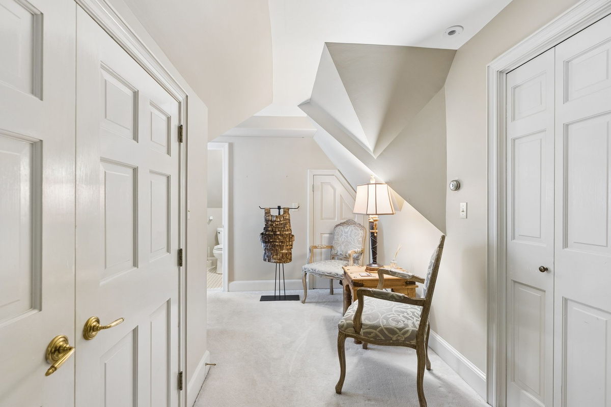 Hallway to bedroom #6 and bathroom #4