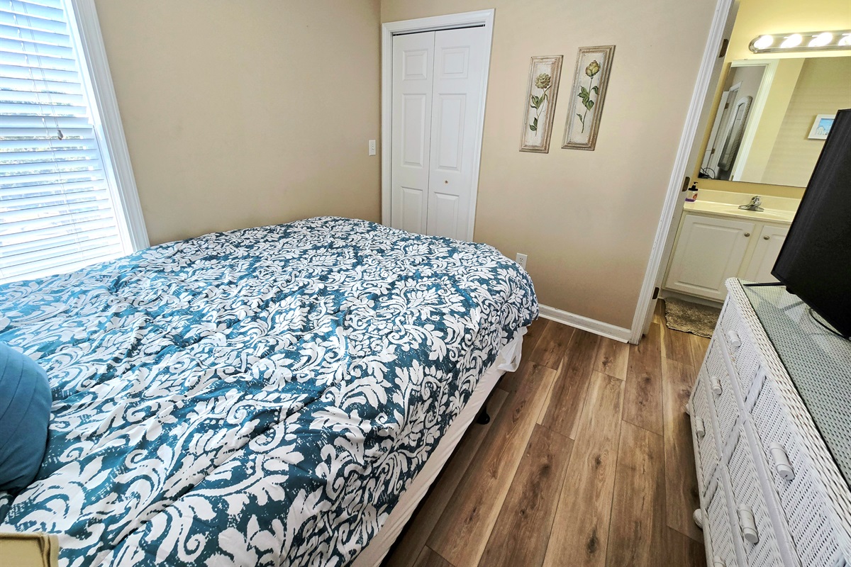 2nd Primary Bedroom w/ Ensuite