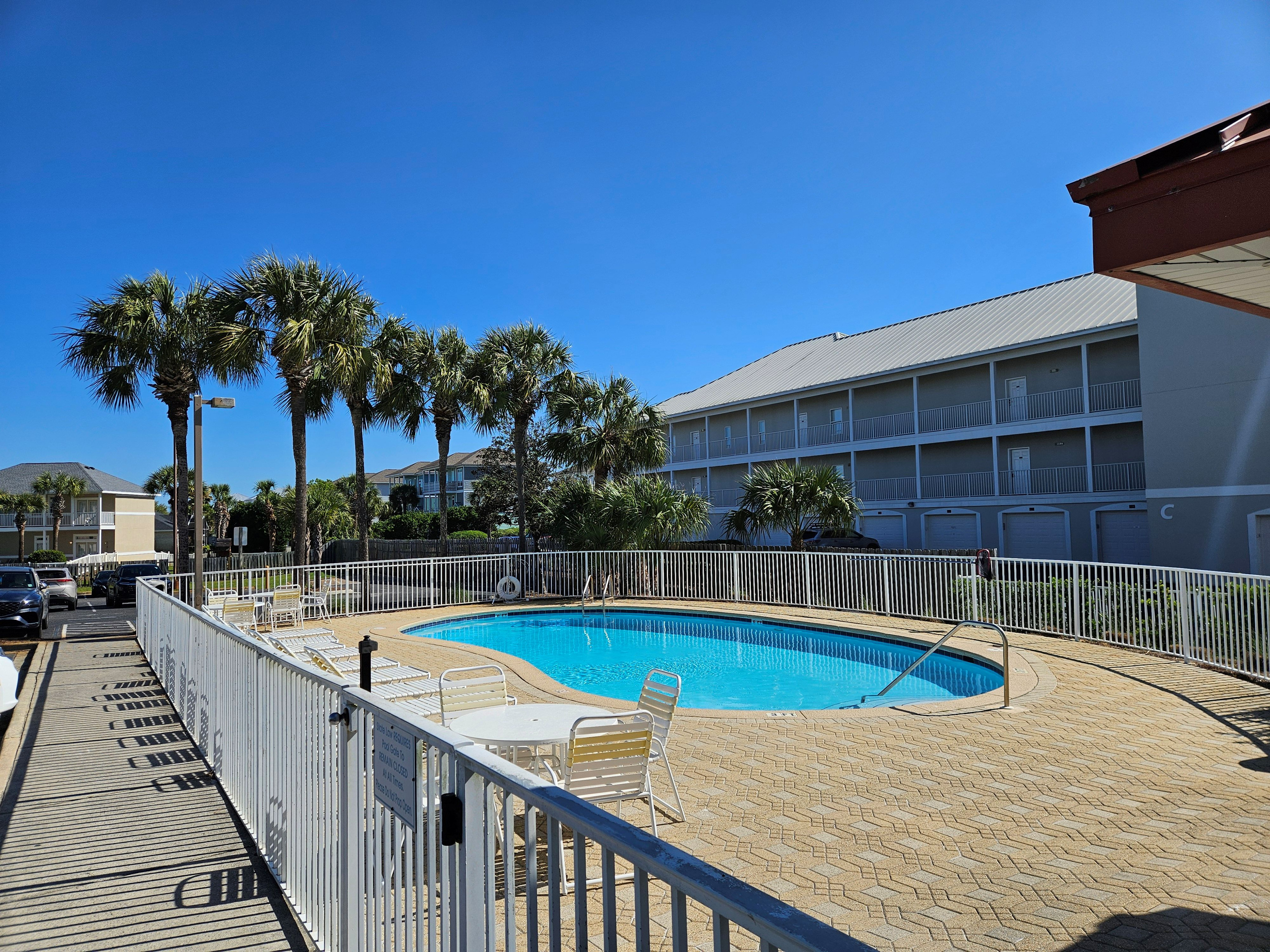 Community pool