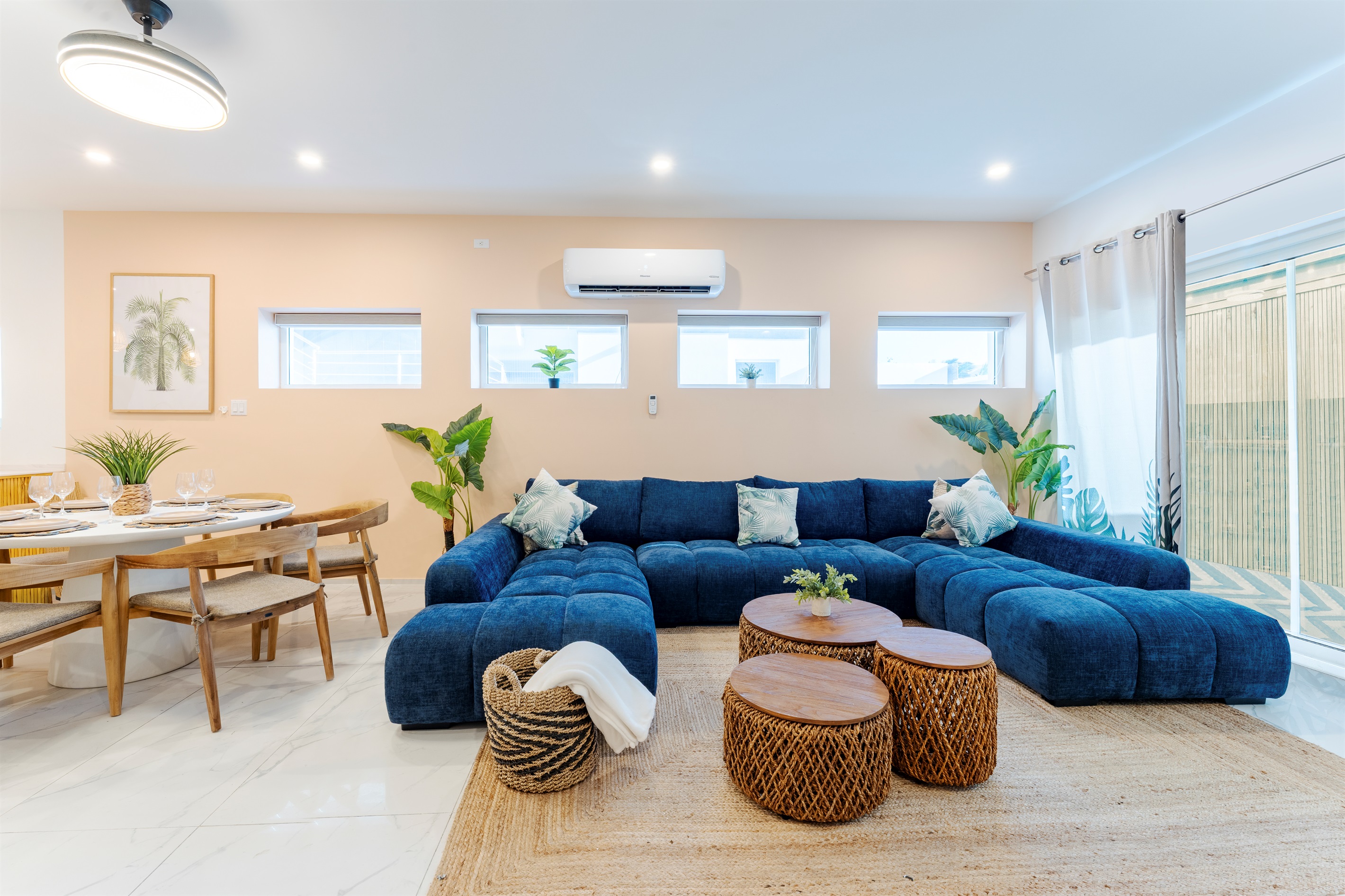 Plenty of room for the whole group to relax and unwind