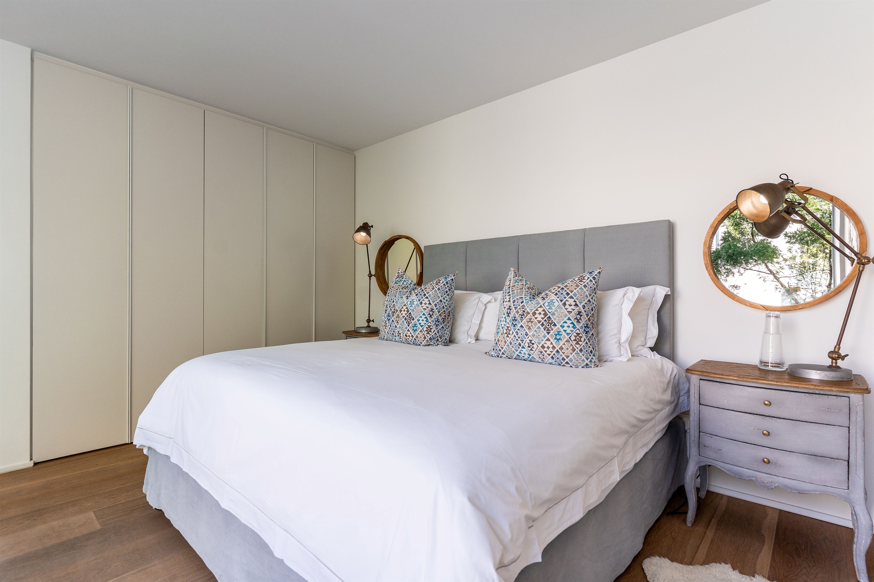Bedroom 3 King hotel luxury beds