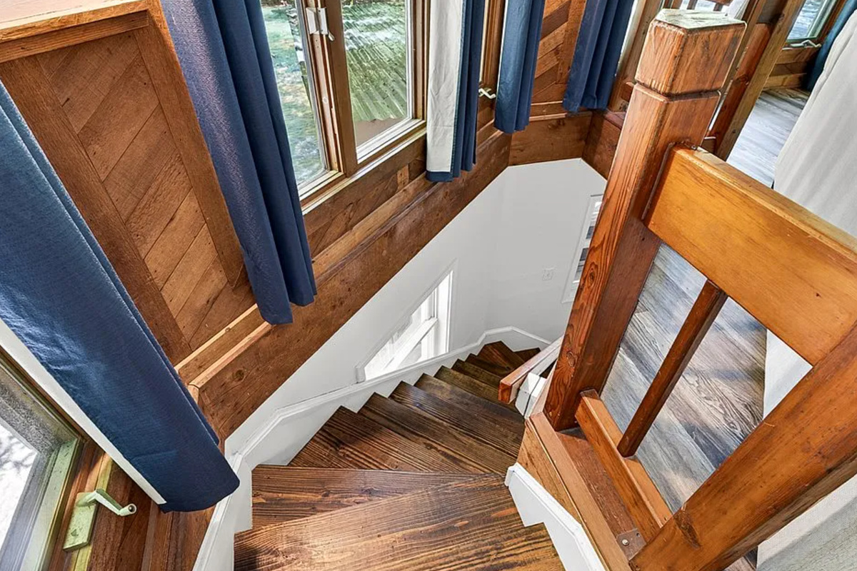 Building 3 Stairs to Kids Area from Master