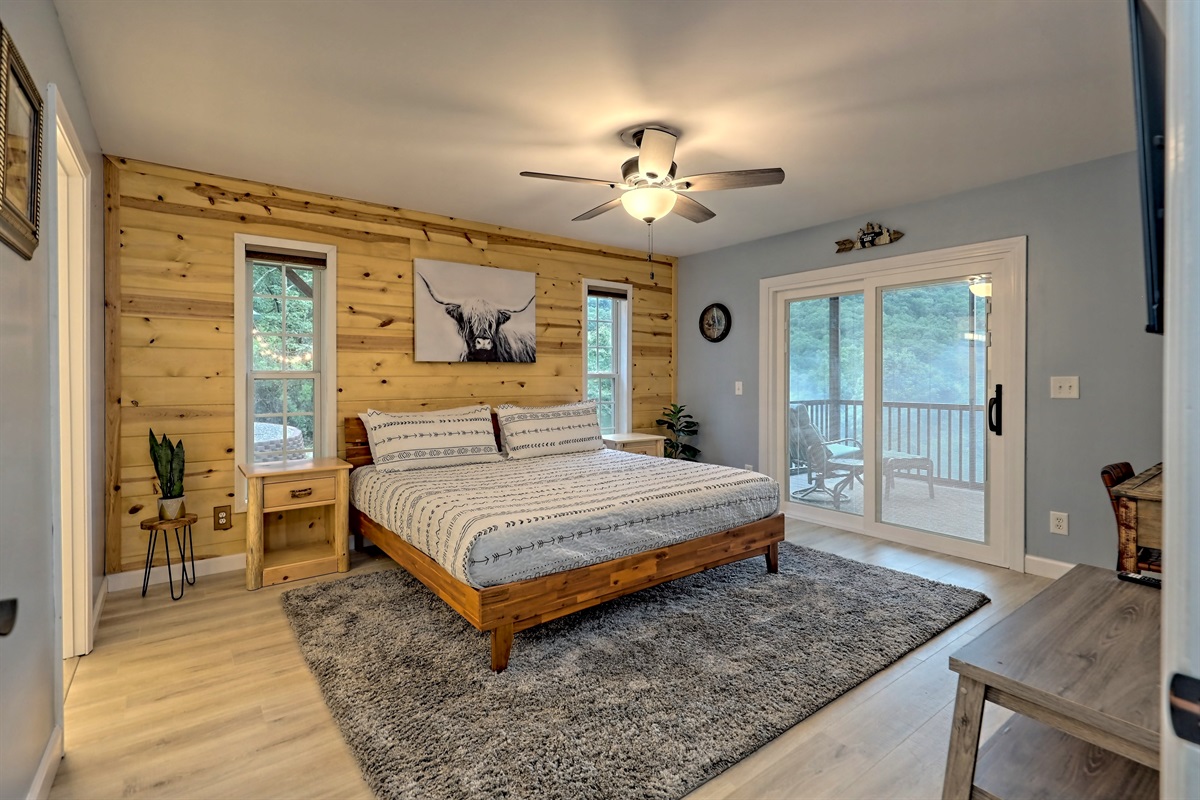 1st floor king size bed