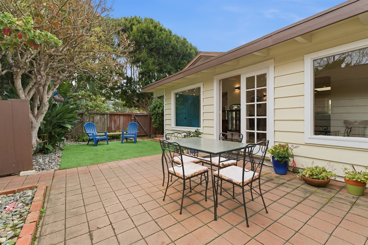 Front courtyard, how you enter the property