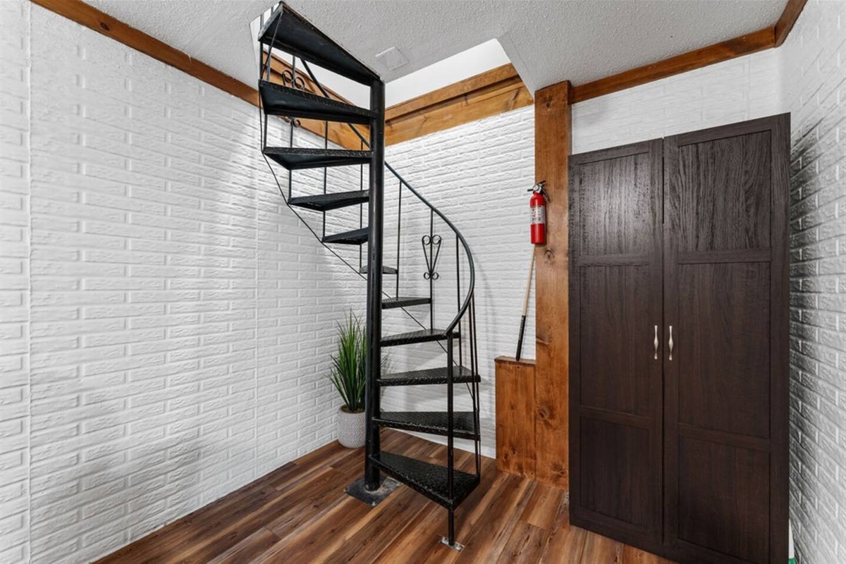 Fun staircase between to two living areas :) 