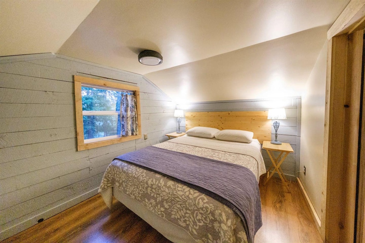 Upstairs Bedroom 2