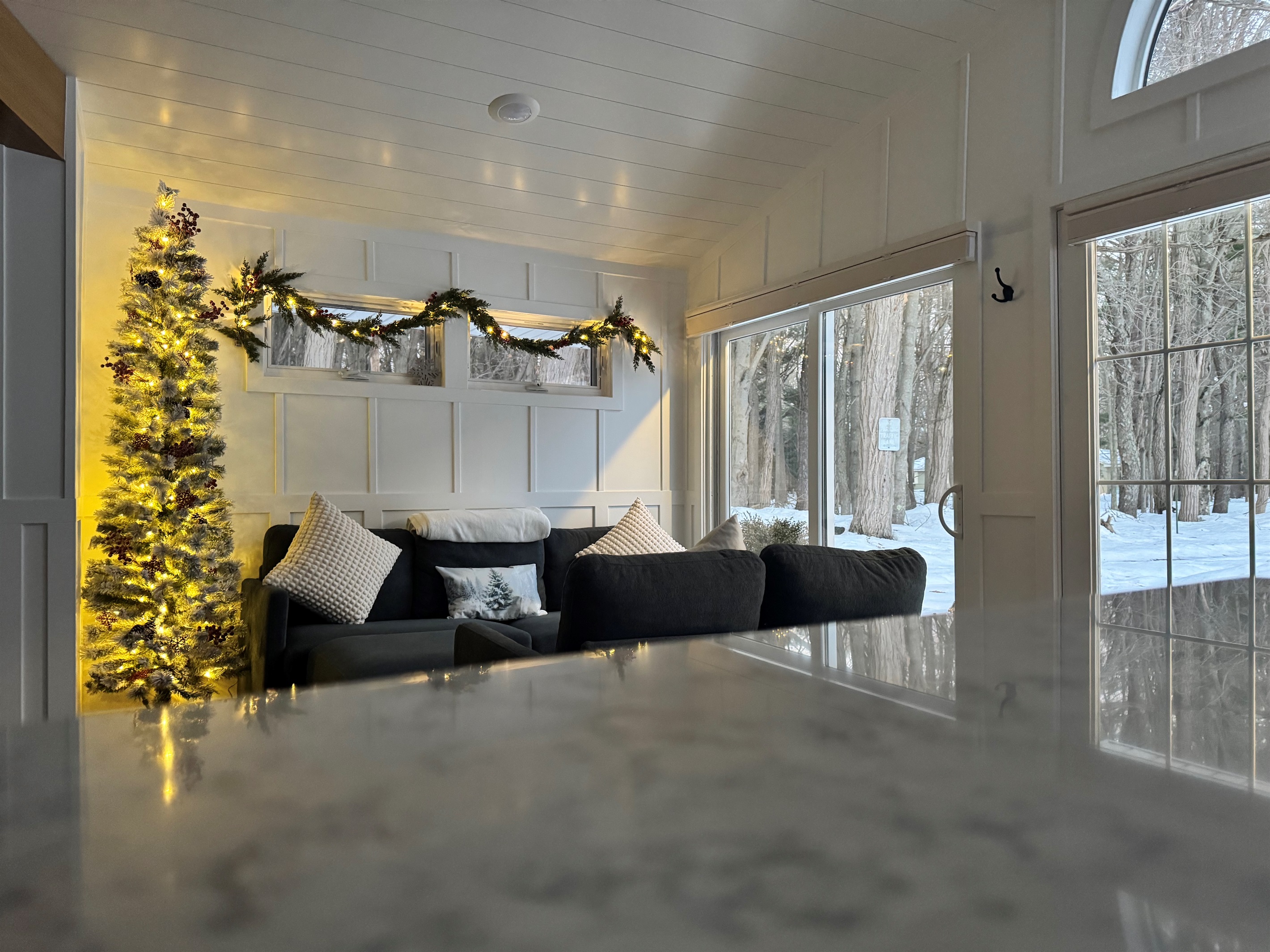 Cozy winter getaway with holiday cheer