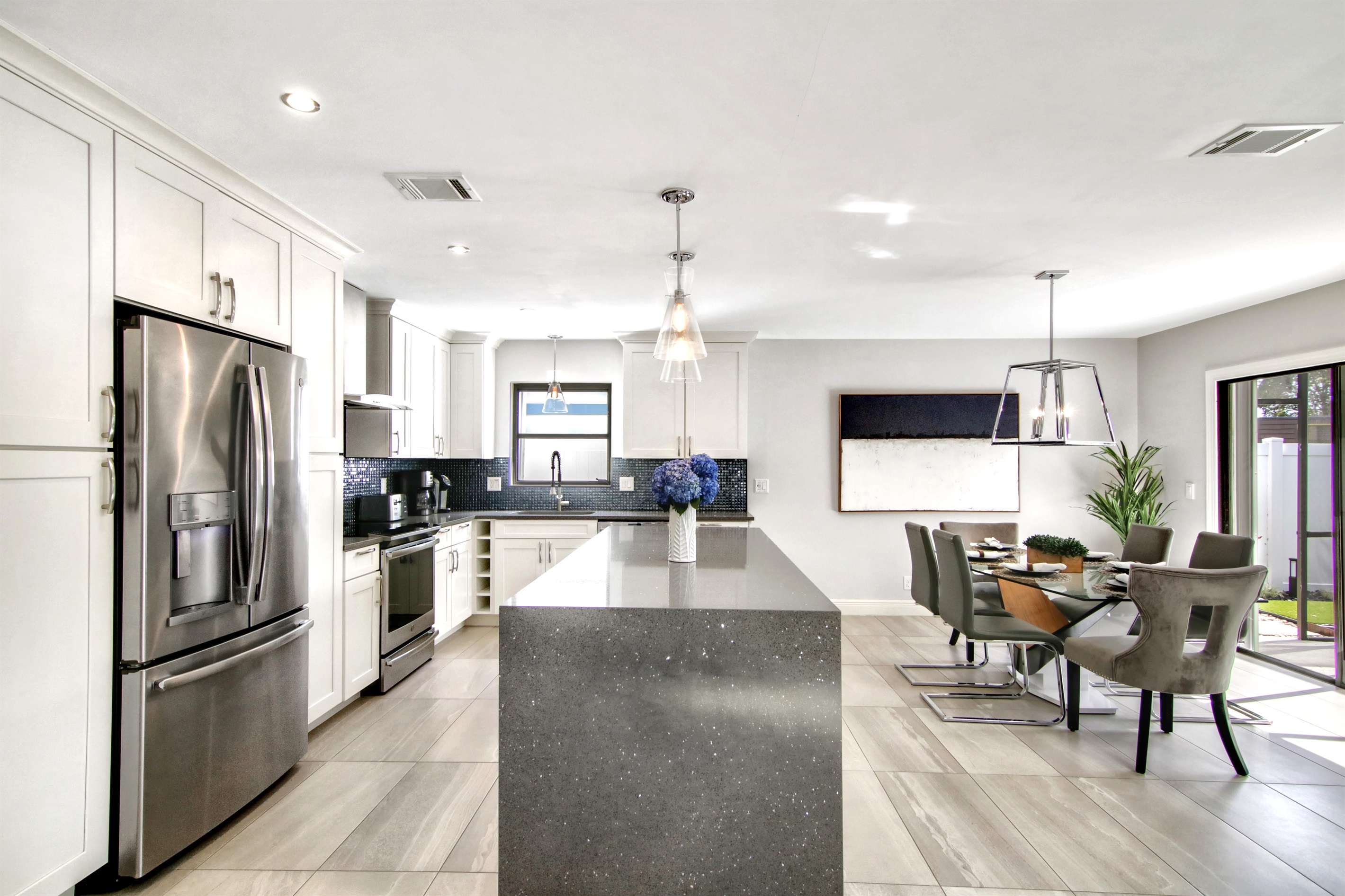 Whip up a meal in the chef's kitchen, or enjoy take out from one of the many area restaurants