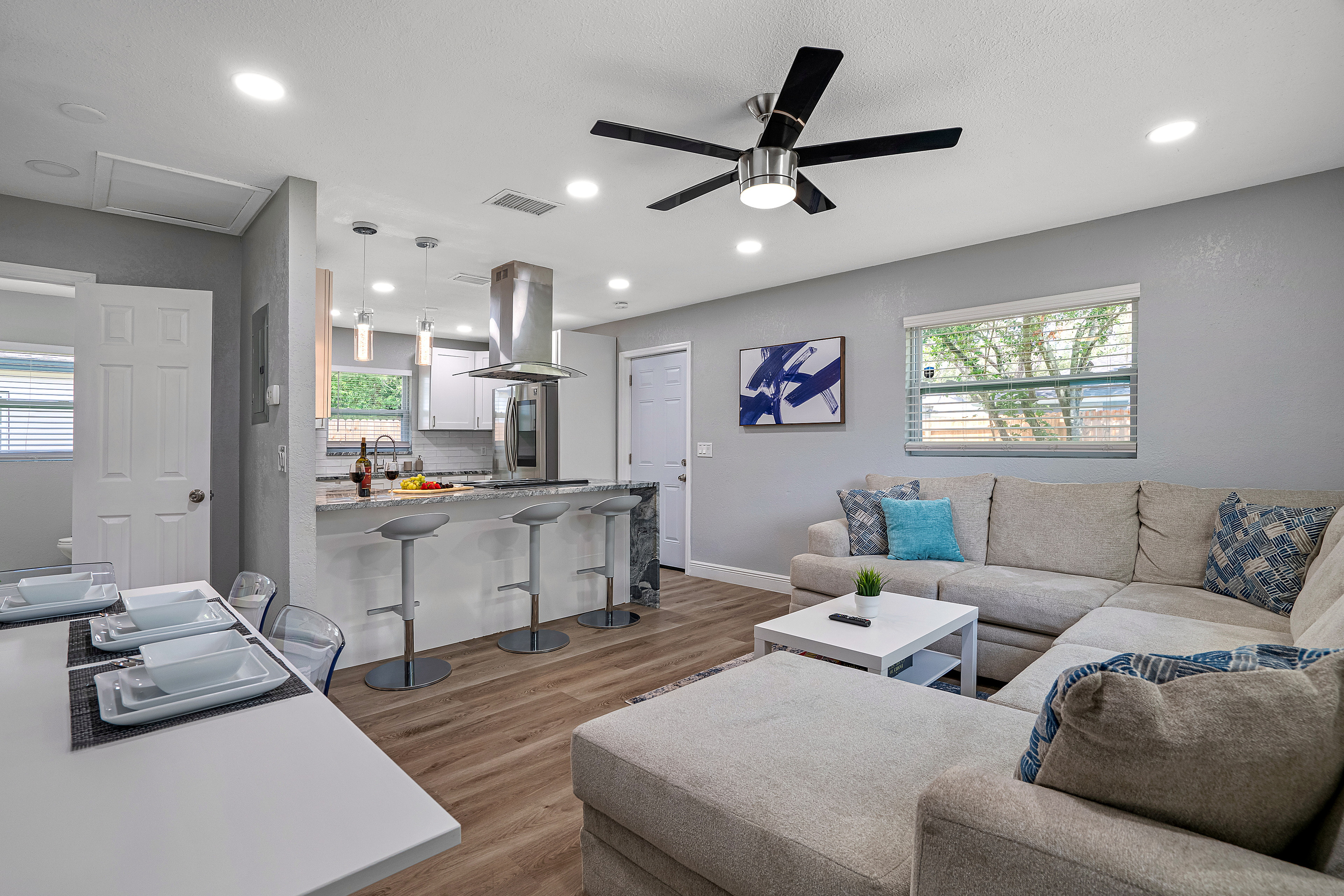 2BR Apt, 5 Min to Busch Gardens | Unit B, Sleeps 6, Remodeled, Tampa 6