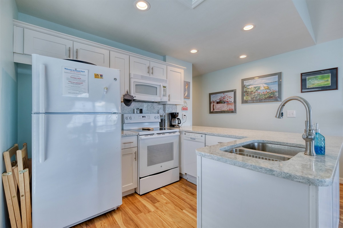 Kitchen has all the necessities