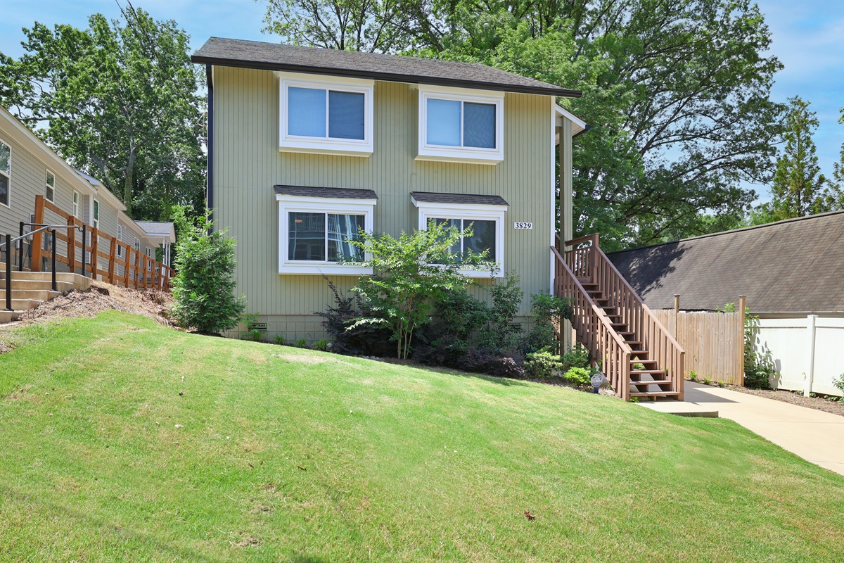Welcome to Flats at Kelford B!