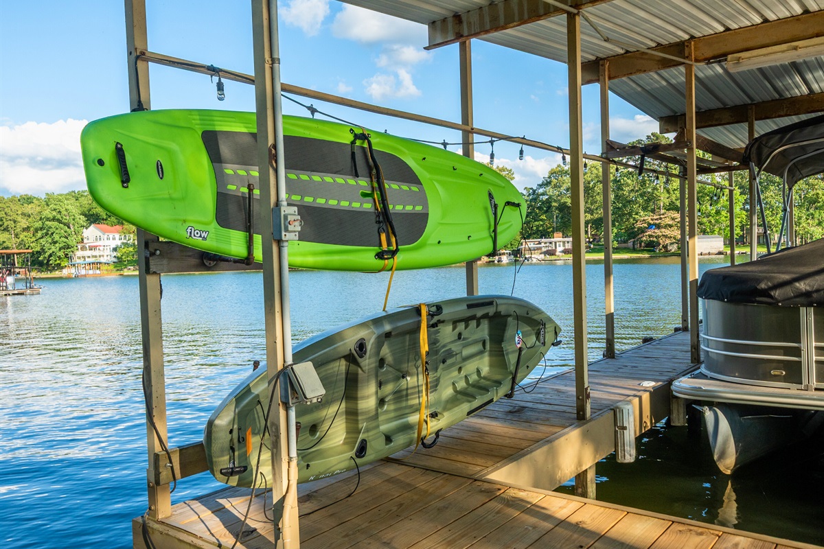 Kayaks and paddleboards ready to go! Just steps from the house, your next water adventure is calling.