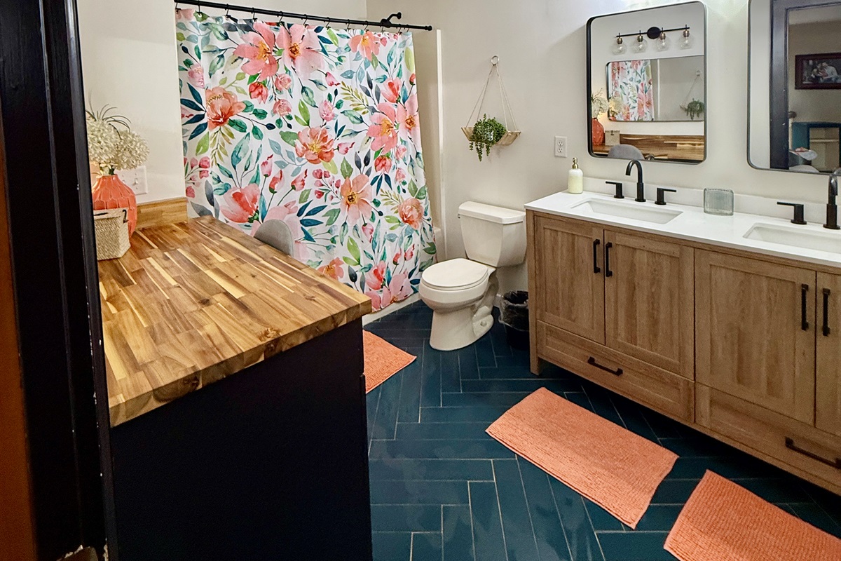 Upstairs Bathroom
