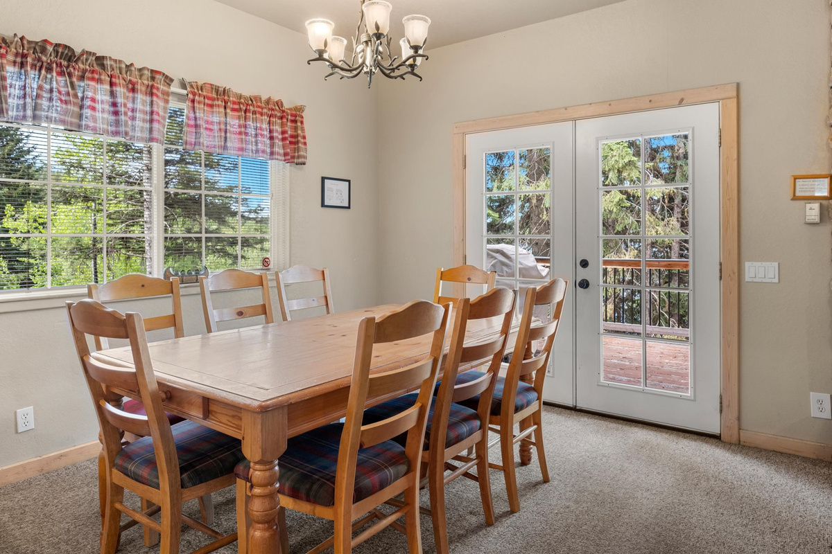 Hawks Nest Dining Room