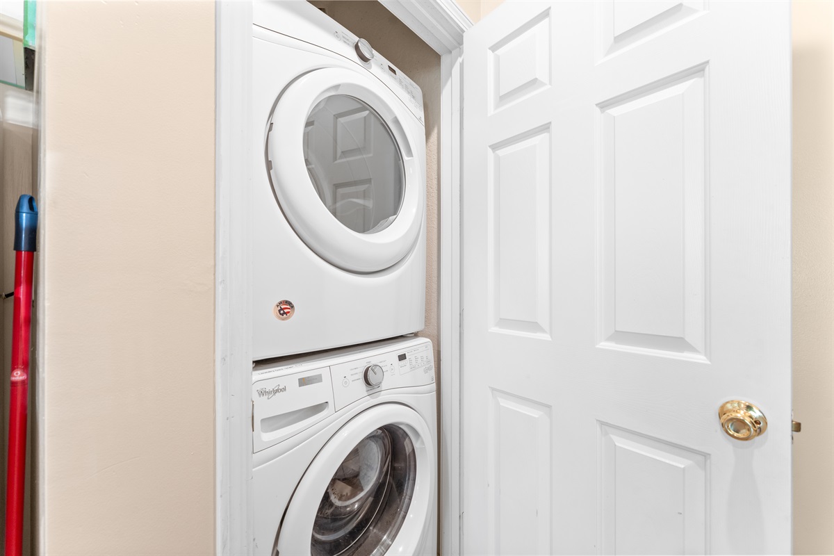 In-unit washer and dryer let you pack lighter and reset after lake days, golf, or longer stays.