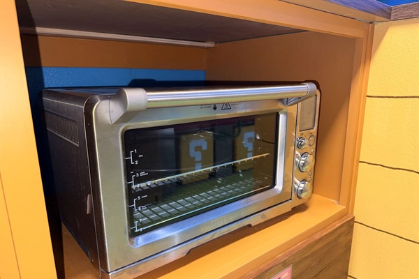 Breville SmartOven XL at Mario's Mini Mansion in Clermont, FL! There's also an air-fryer -- and word on the street is it makes perfect cookies :)