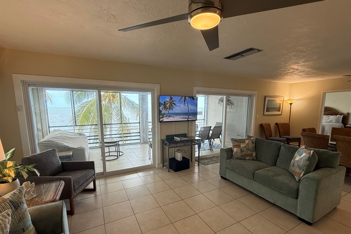 Spacious Seating Area