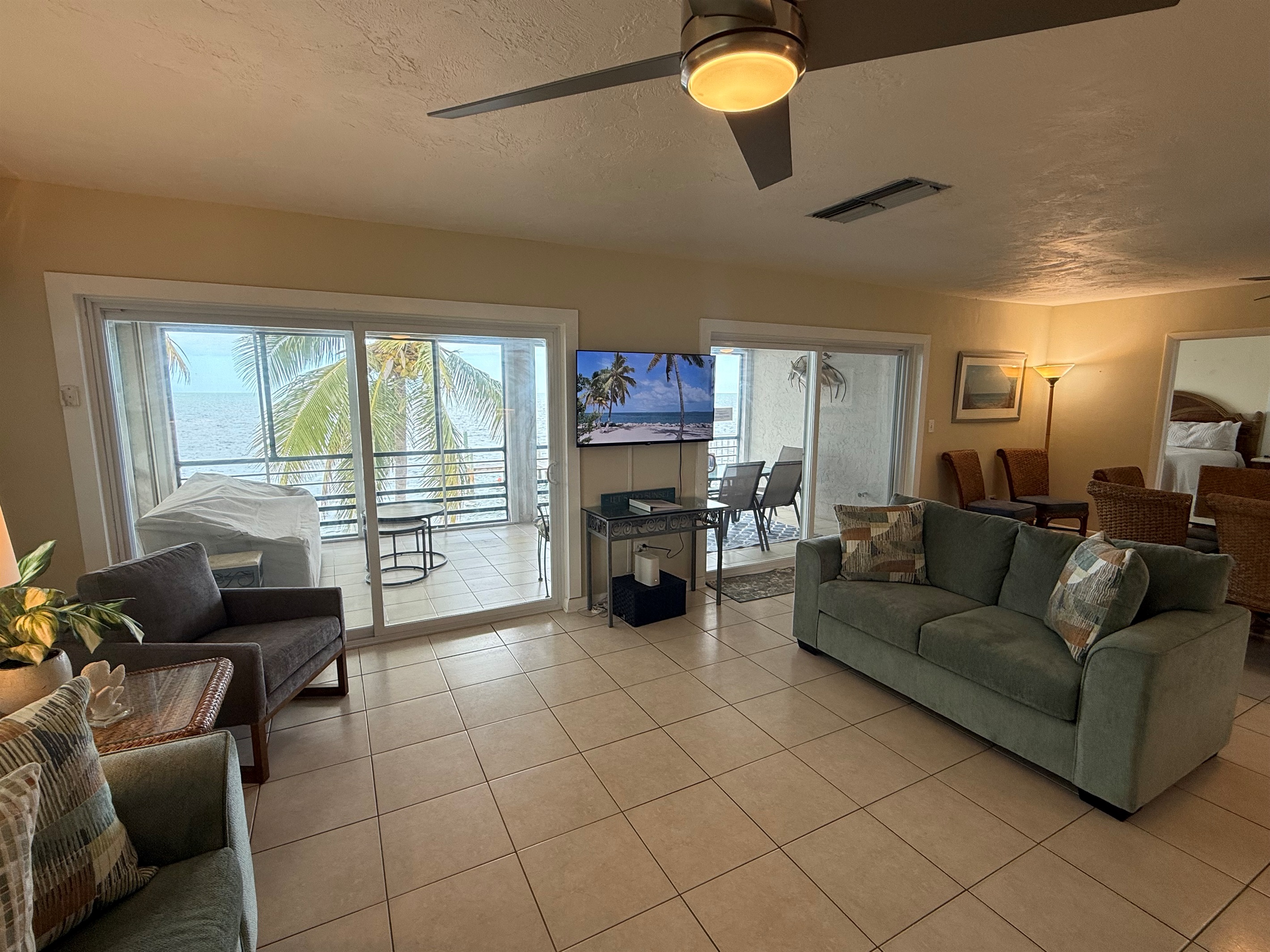 Spacious Seating Area