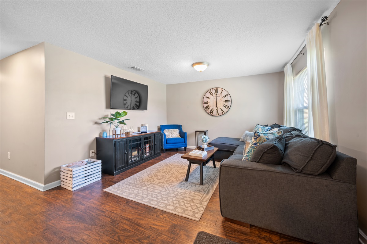 Living Room | Free Wifi | Smart TV