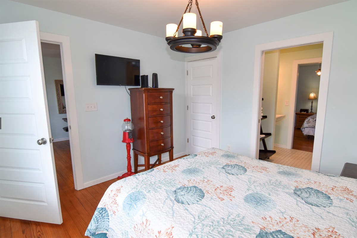 Queen in 2nd Bedroom