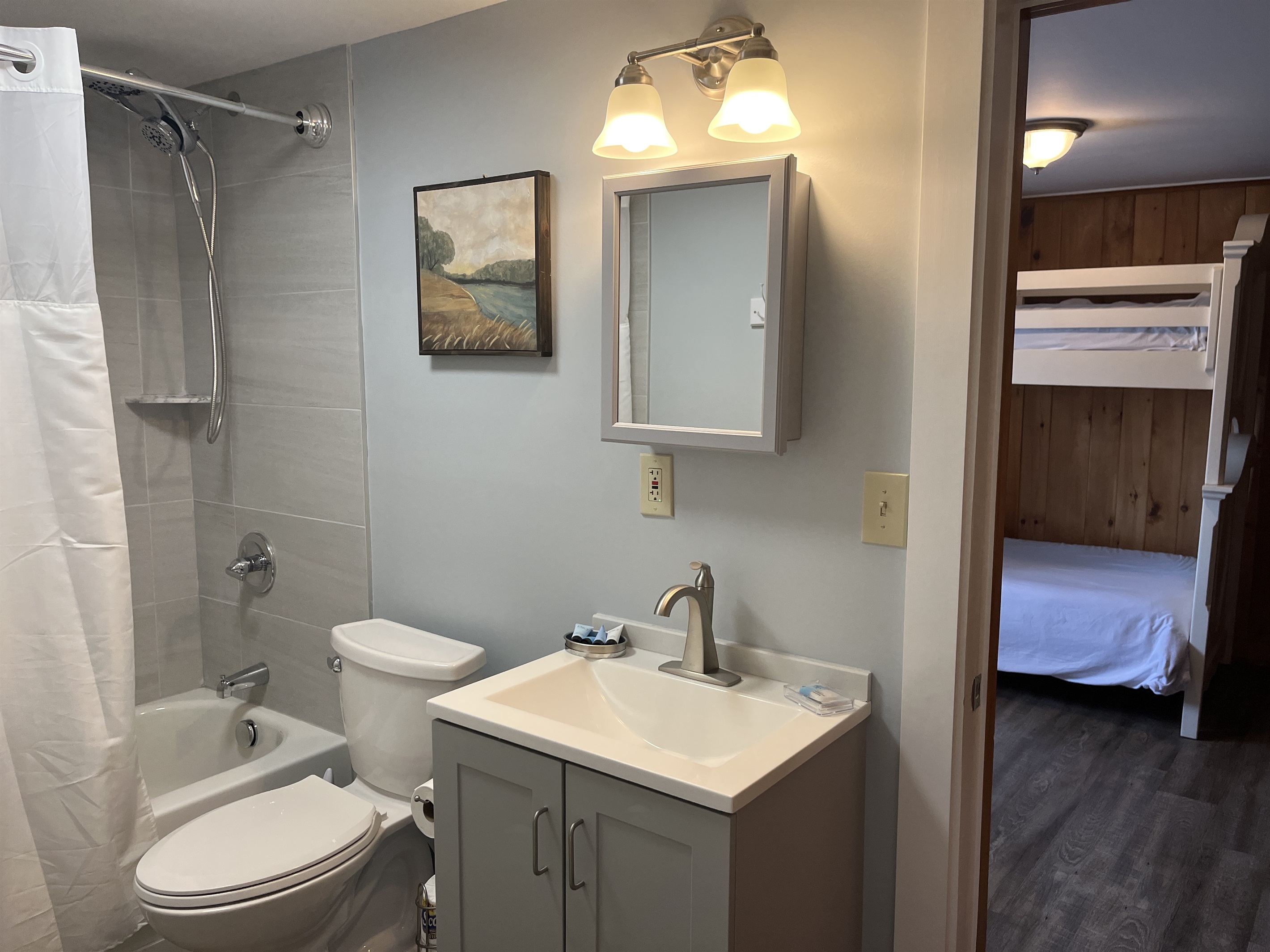 Roundtripper 1st Jack and Jill bathroom between bunks and King rooms.