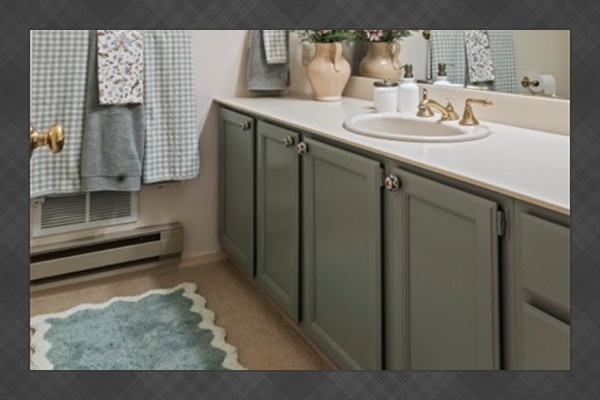 Upstairs Bedroom w/ Ensuite