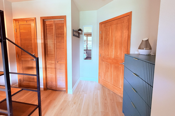Dresser, Coat Rack