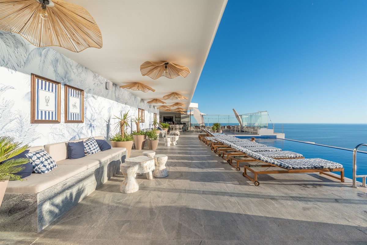 Rooftop Pool/Bar/Sushi