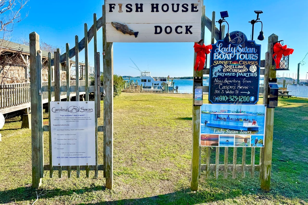 Downtown historic Swansboro on the waterfront - boating, fishing, dining, shopping, live music, and small town fun
