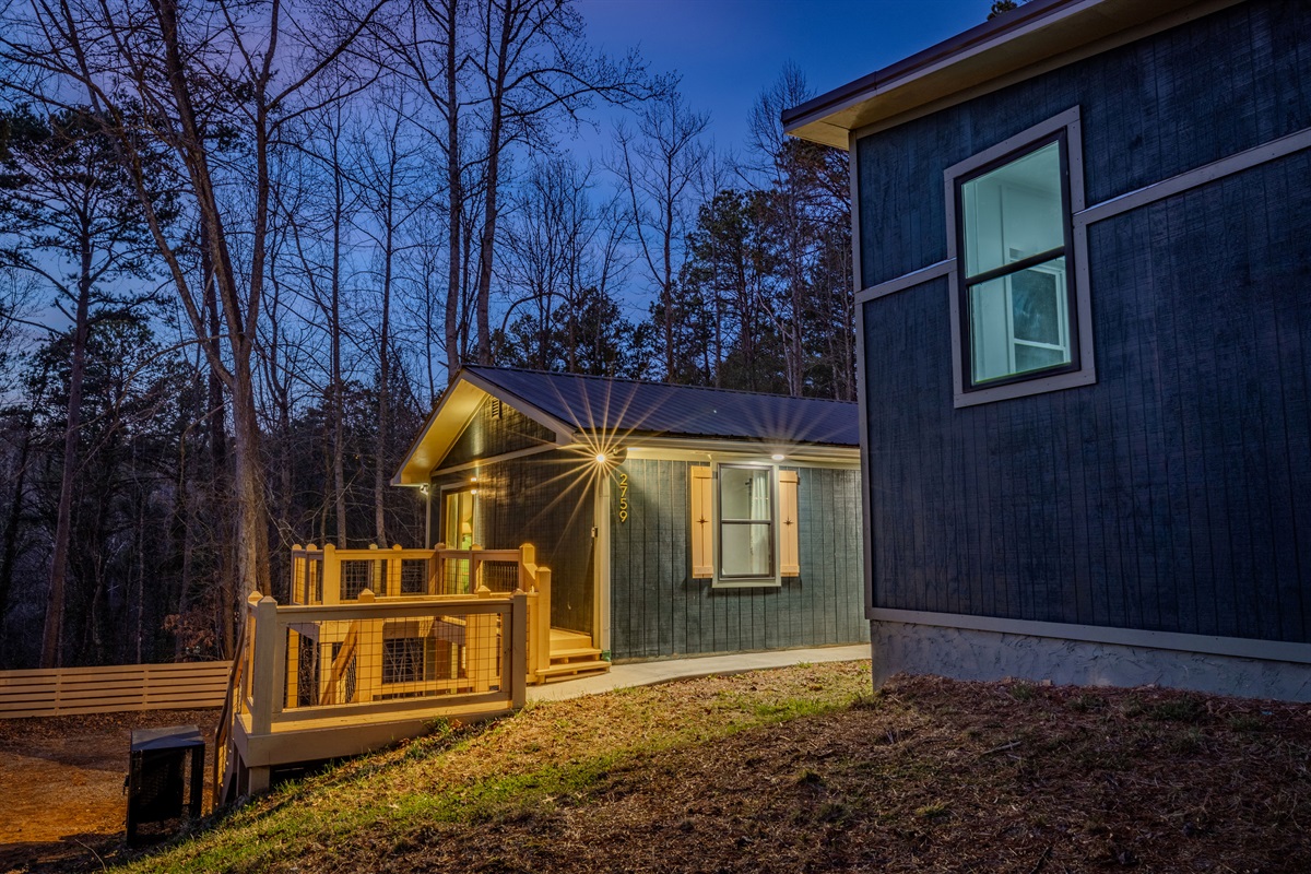 Step out onto the deck at night to witness the celestial beauty of the mountains, perfectly illuminated for your evening relaxation.