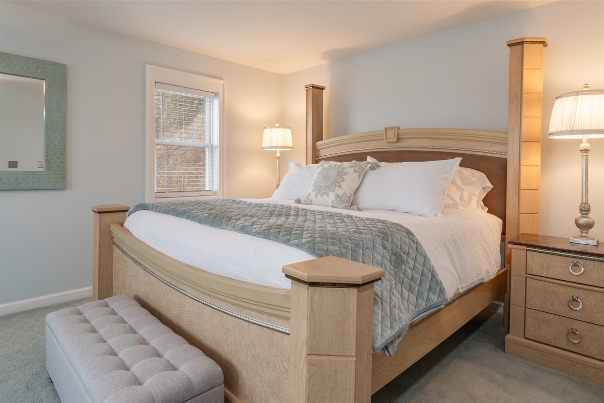 King Master bedroom -second floor