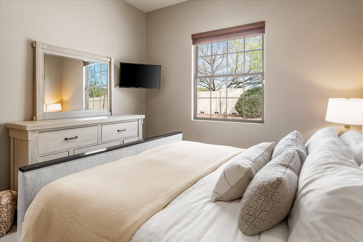 Second King Bedroom w Views & TV