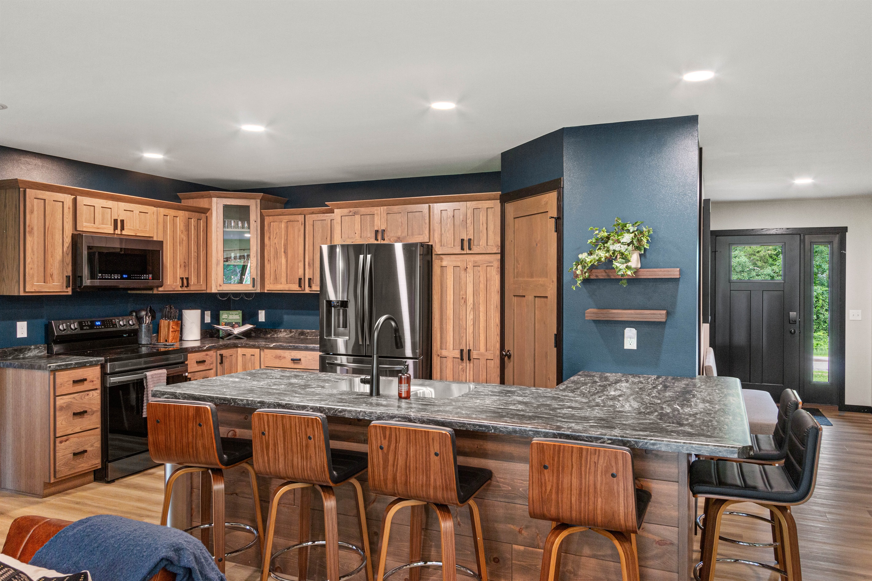 Fuel up in style - fully stocked kitchen with full size appliances