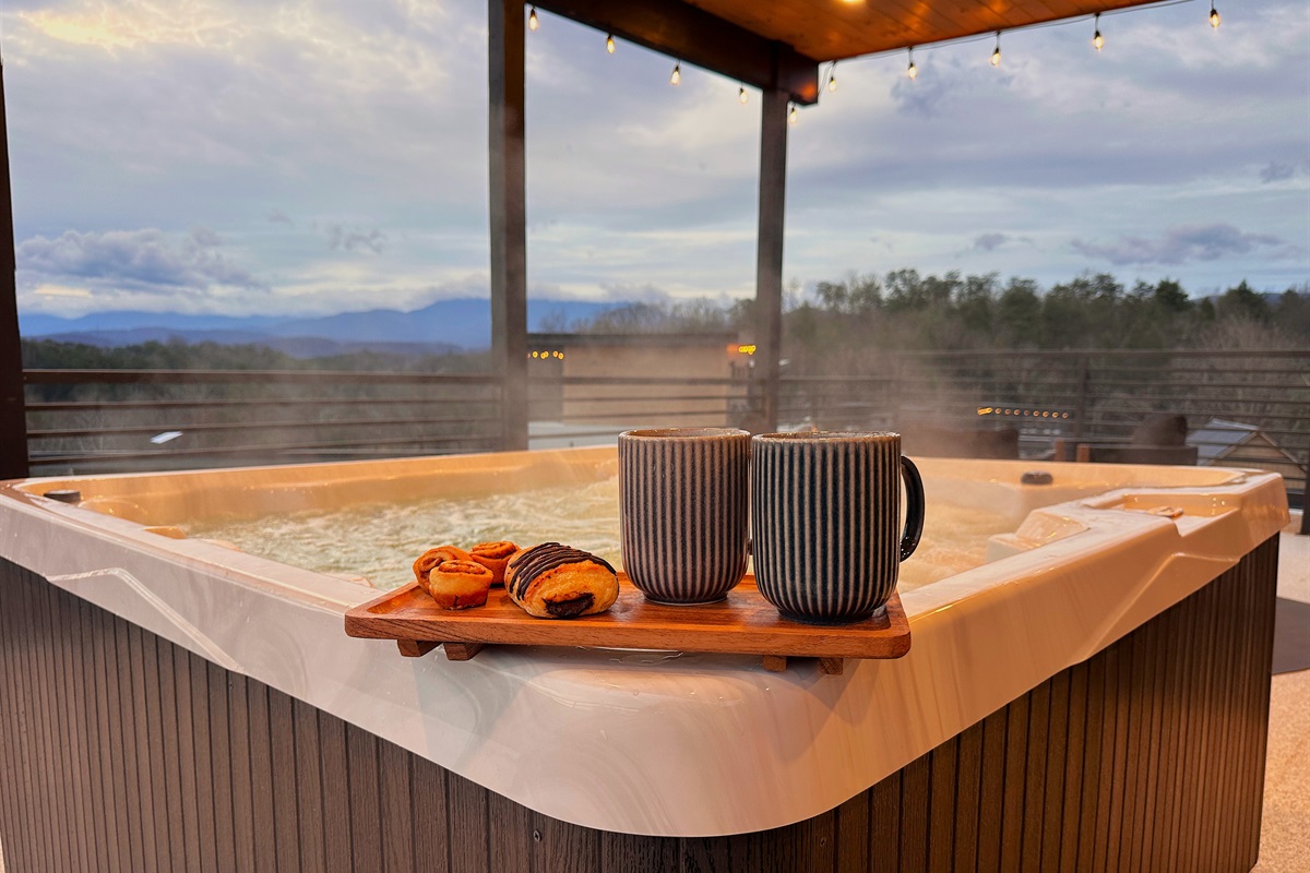 Floor 4 - Rooftop Deck: Hot Tub
