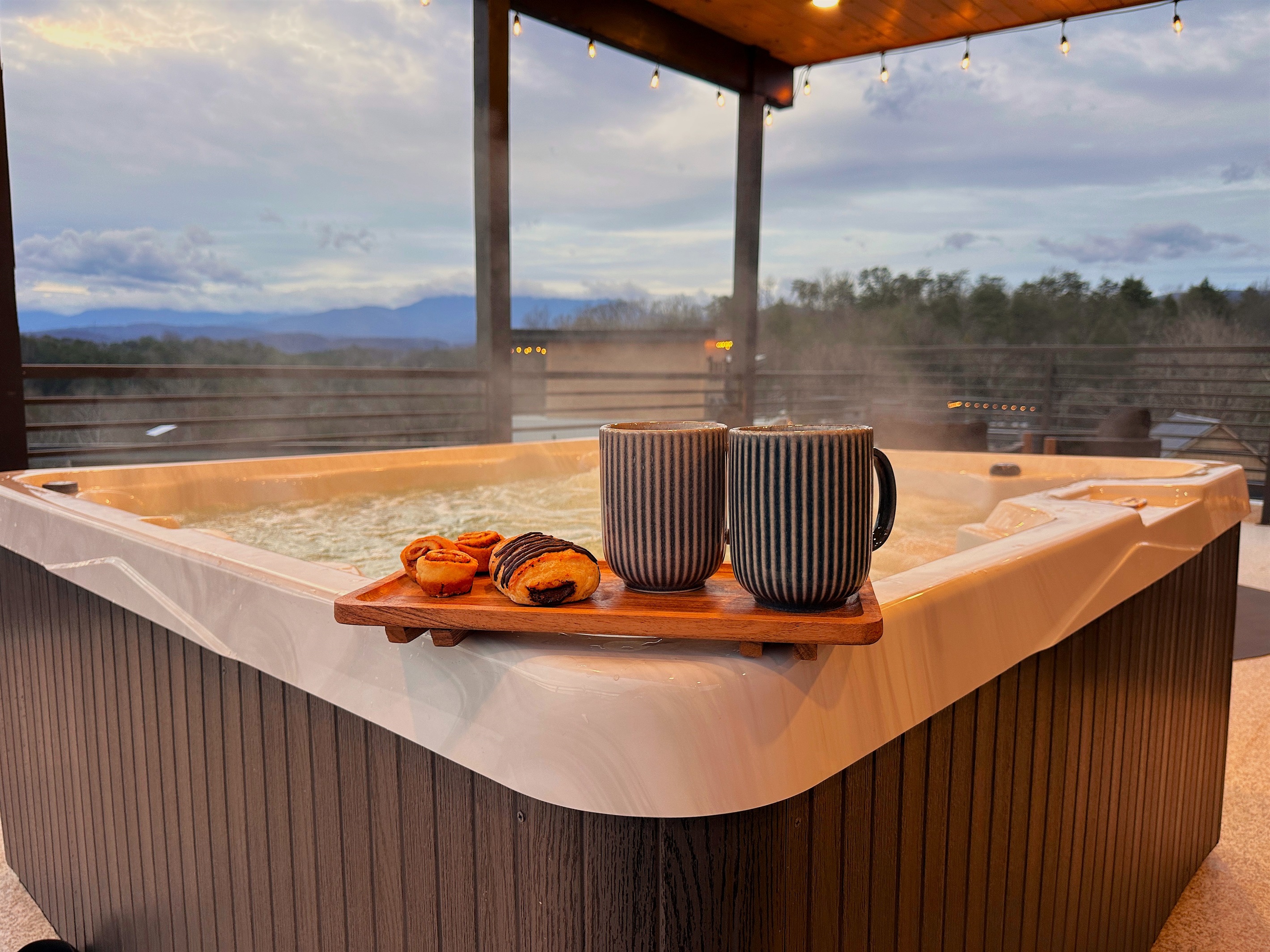 Floor 4 - Rooftop Deck: Hot Tub