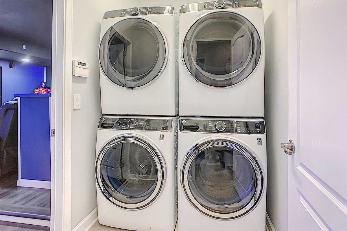 2 Washers-2 Dryers-FREE to use