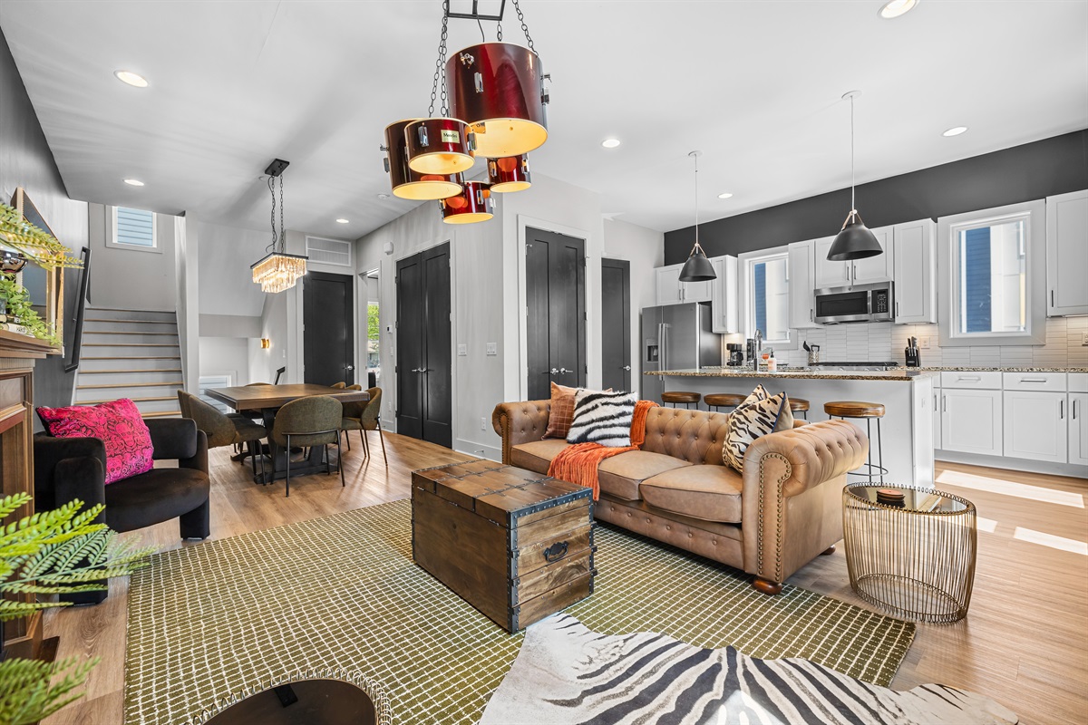 Living Area: Stylish decor meets modern comfort—perfect for unwinding after Nashville adventures!