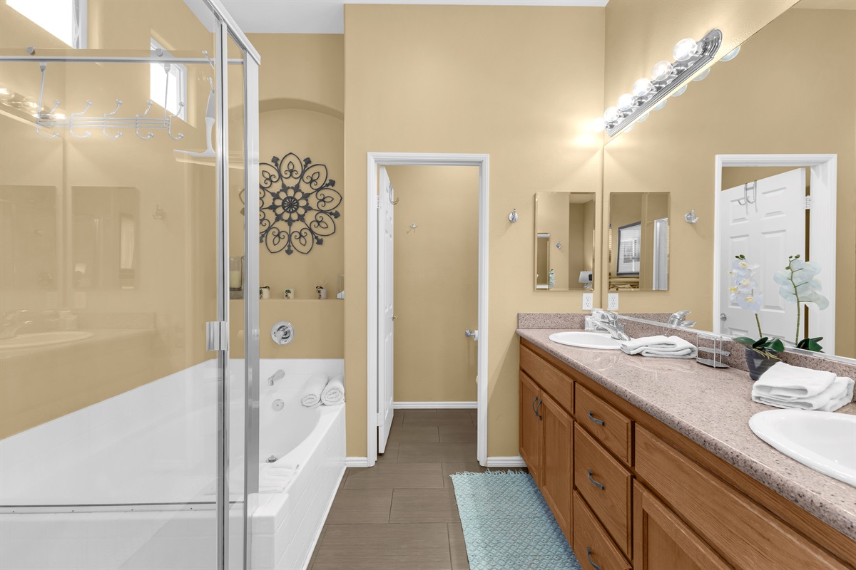 Ensuite Master Bathroom