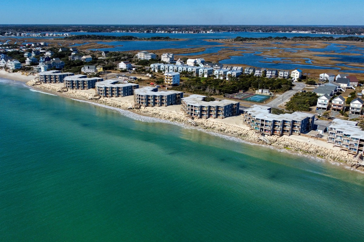 Aerial view of Topsail Reef community