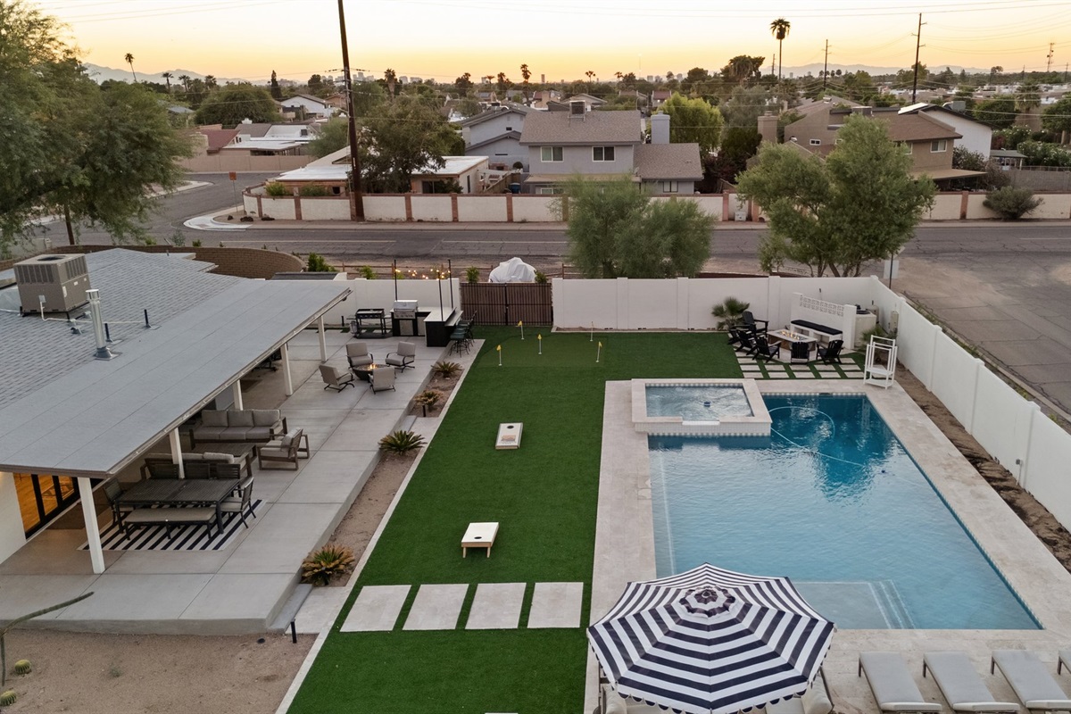 Camelback Casa | 4BR in Scottsdale | Heated Pool & Hot Tub — Casa Camelback | 3BR+Bunkhouse | Heated Pool & Hot Tub, Scottsdale, Arizona — photo 53