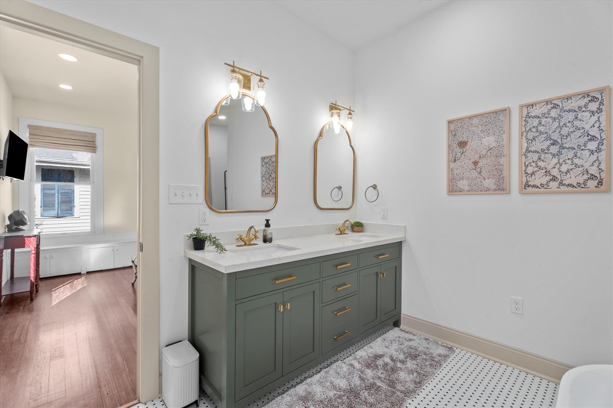 760be078ad9345c7b58b35ea3a6c90c3 Large | Beachhouse | Texas | TX | Vacation Homes | Galveston | Crystal Beach | Kokomo | Breezy Days | Beachfront Elegance | Sunrise Serenity | Southern Sands Property Management, LLC