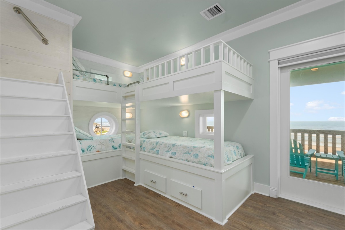 76122e607feb4f16965197d4658f37bc Large | Beachhouse | Texas | TX | Vacation Homes | Galveston | Crystal Beach | Kokomo | Breezy Days | Beachfront Elegance | Sunrise Serenity | Southern Sands Property Management, LLC