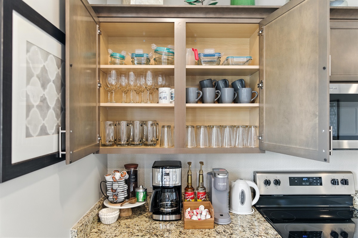 Everything you need—cups, mugs, and glasses neatly organized