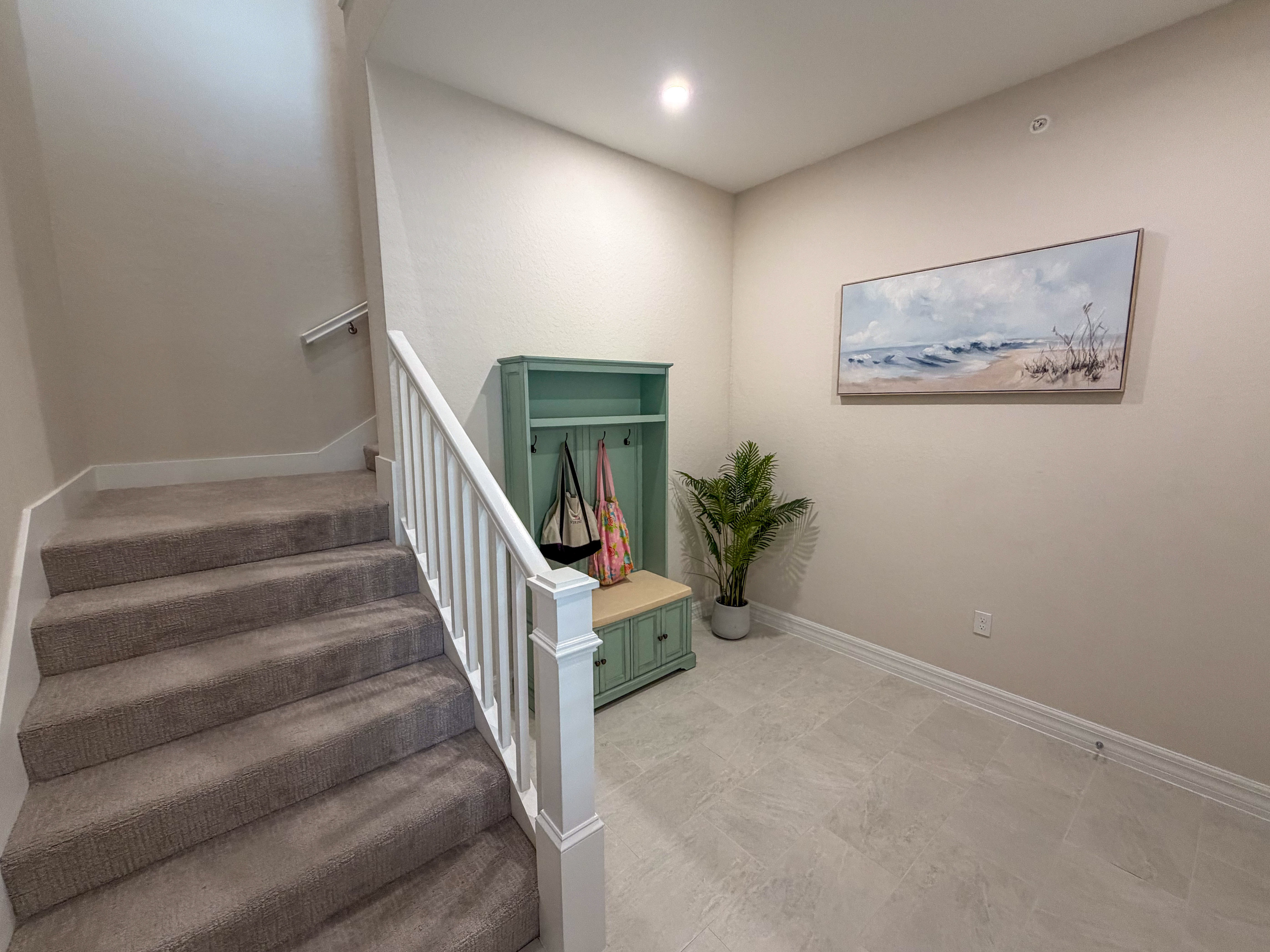 Foyer Entryway from Main Door