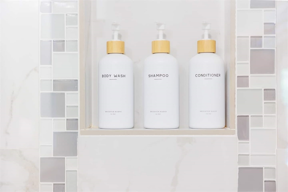 Shampoo, conditioner, and soaps are provided