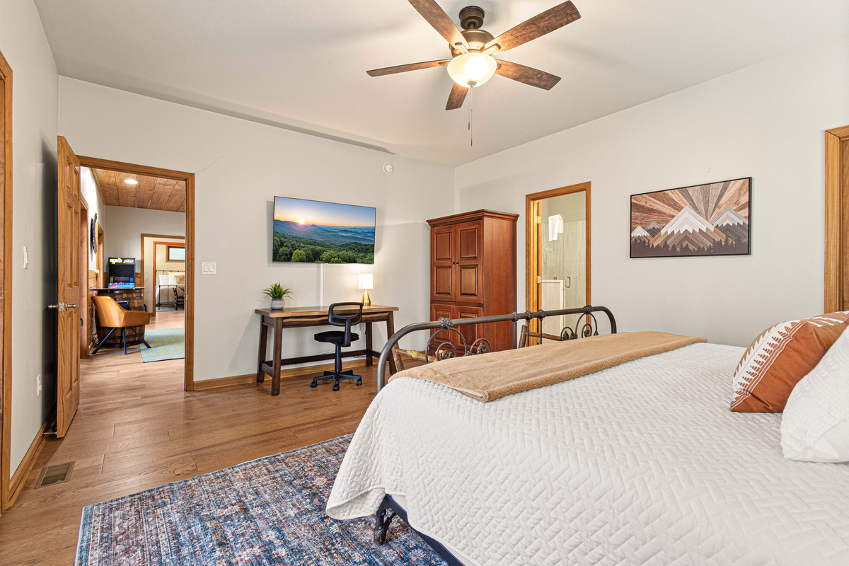 We have you covered with a second workspace in a downstairs bedroom. 