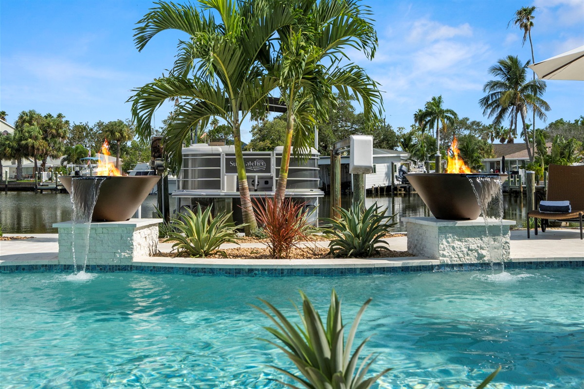 amazing pool features!