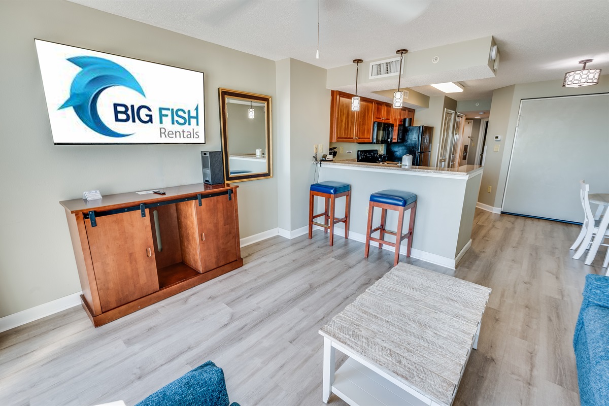 Amazing Living Room with Stunning Views🌊☀️